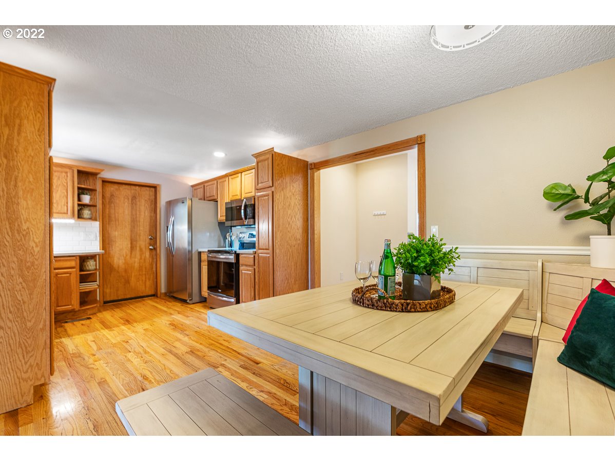 5372 Southeast Golden Road Hillsboro, OR 97124 - Photo 15 of 32 Gallery Image 15