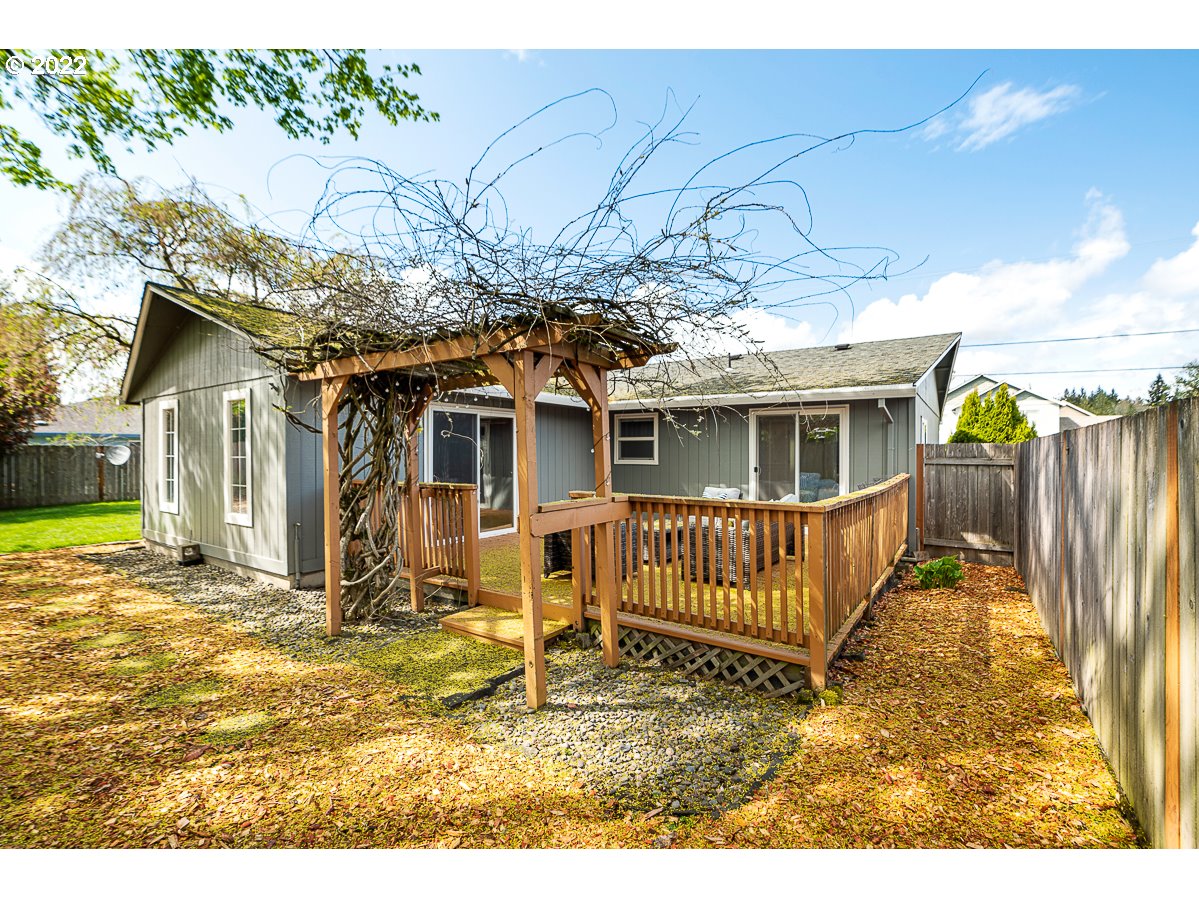 5372 Southeast Golden Road Hillsboro, OR 97124 - Photo 25 of 32 Gallery Image 25