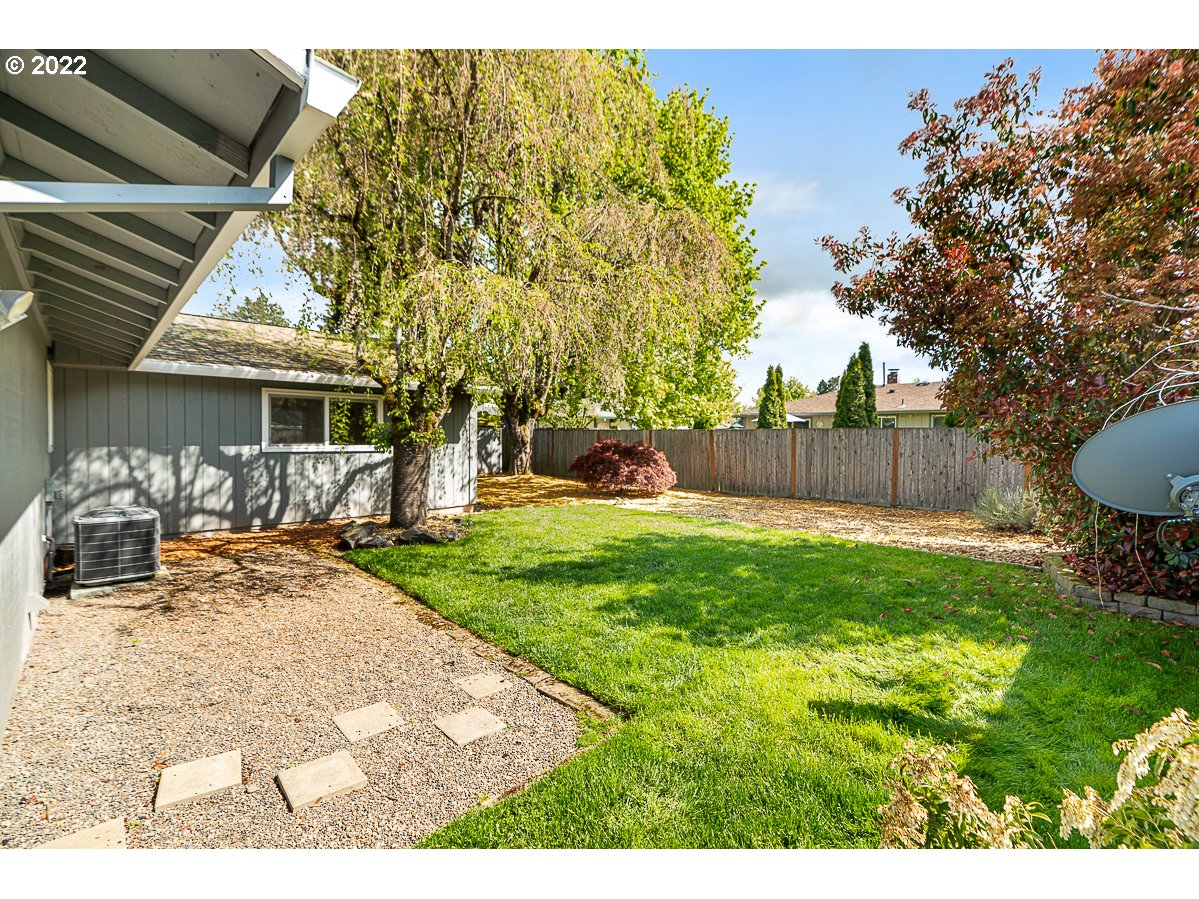 5372 Southeast Golden Road Hillsboro, OR 97124 - Photo 27 of 32 Gallery Image 27