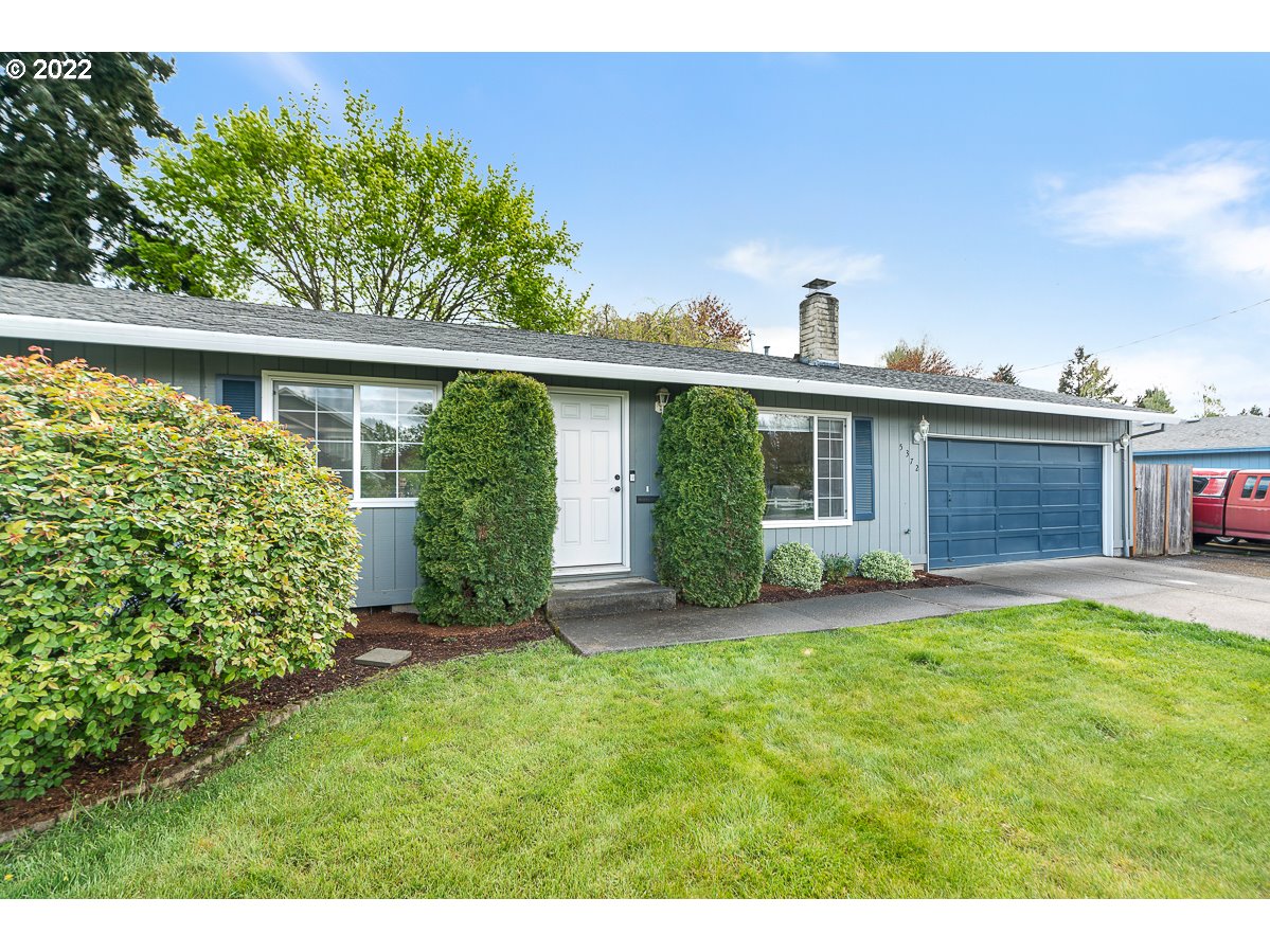 5372 Southeast Golden Road Hillsboro, OR 97124 - Photo 3 of 32 Gallery Image 3