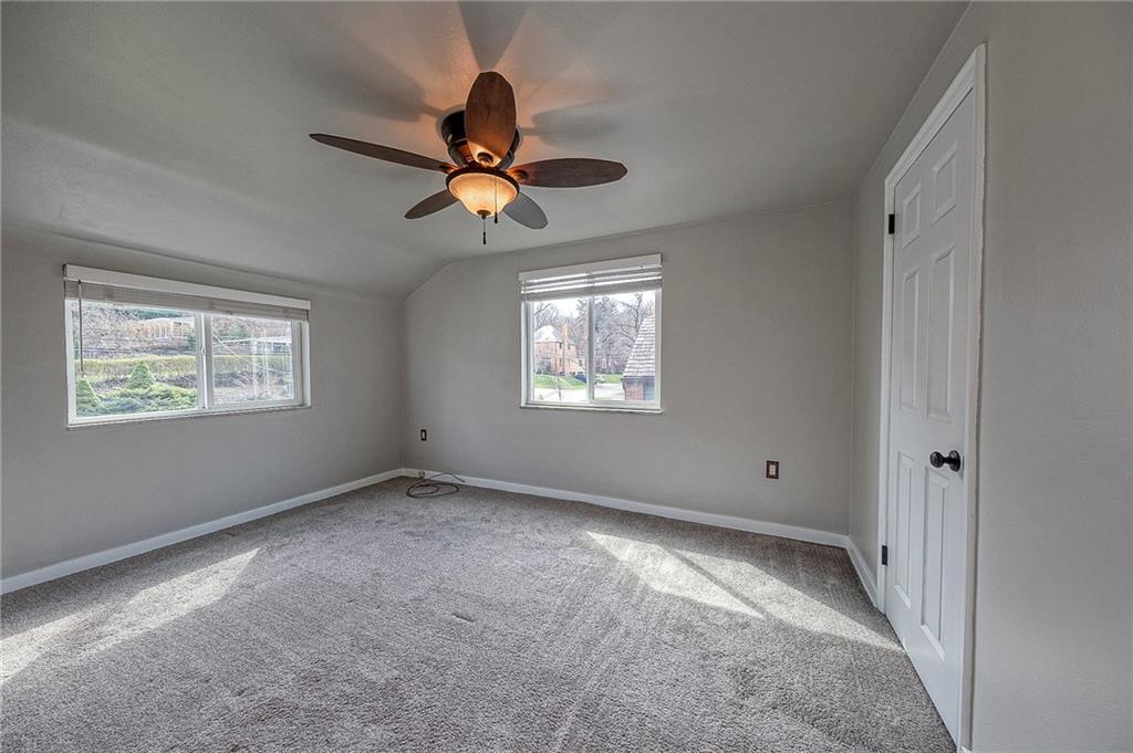 433 Sleepy Hollow Road Pittsburgh, PA 15228 - Photo 11 of 38