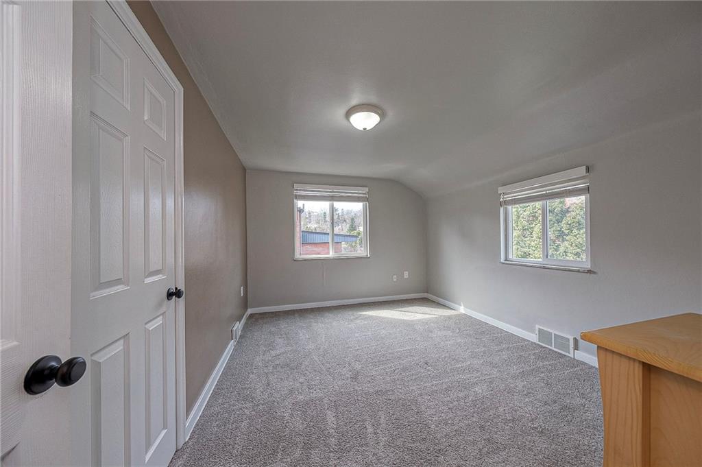 433 Sleepy Hollow Road Pittsburgh, PA 15228 - Photo 13 of 38