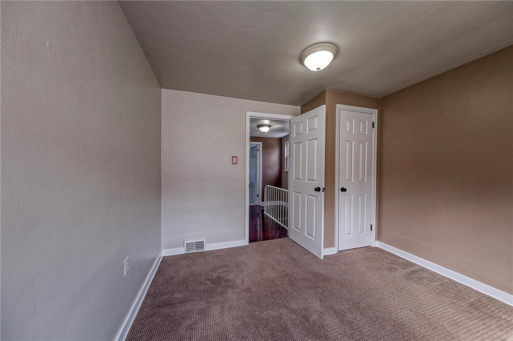 433 Sleepy Hollow Road Pittsburgh, PA 15228 - Photo 16 of 38