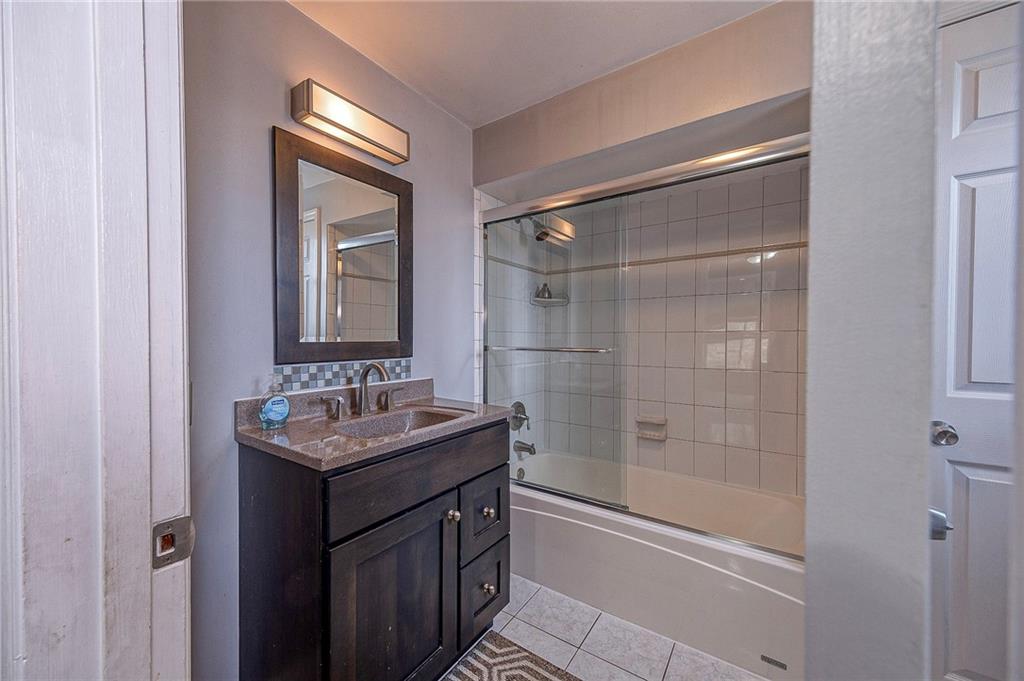 433 Sleepy Hollow Road Pittsburgh, PA 15228 - Photo 20 of 38