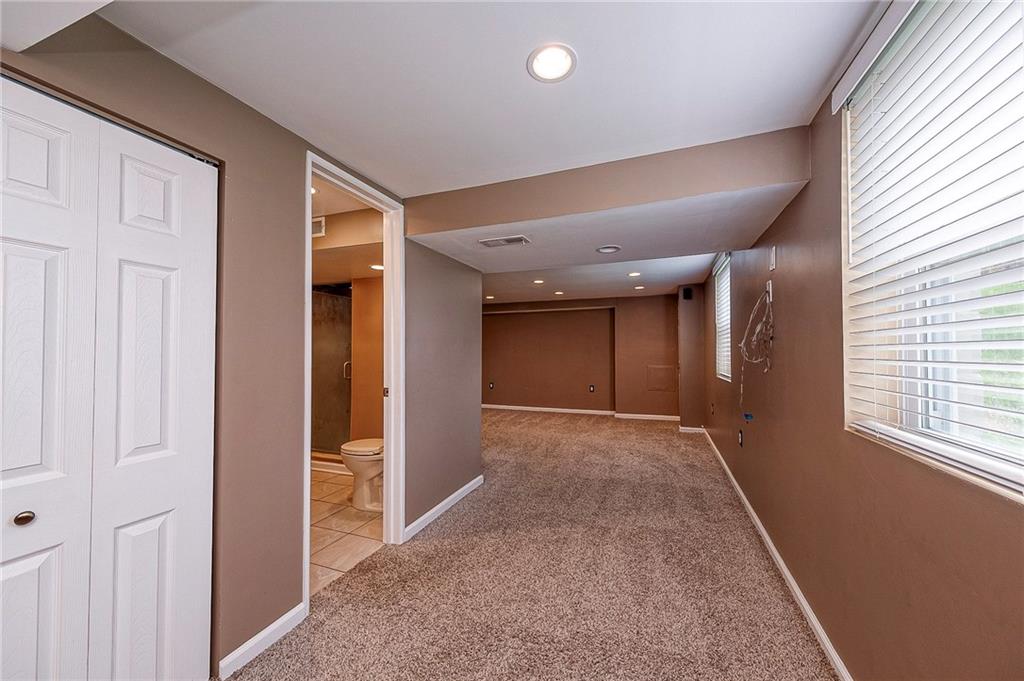 433 Sleepy Hollow Road Pittsburgh, PA 15228 - Photo 26 of 38