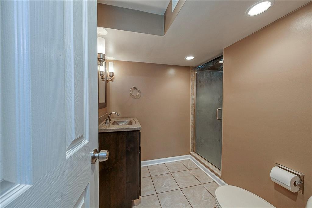 433 Sleepy Hollow Road Pittsburgh, PA 15228 - Photo 27 of 38