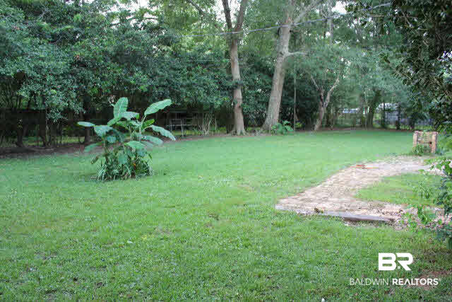 18832 Florida Street Robertsdale, AL 36567 - Photo 4 of 20 Fenced back yard