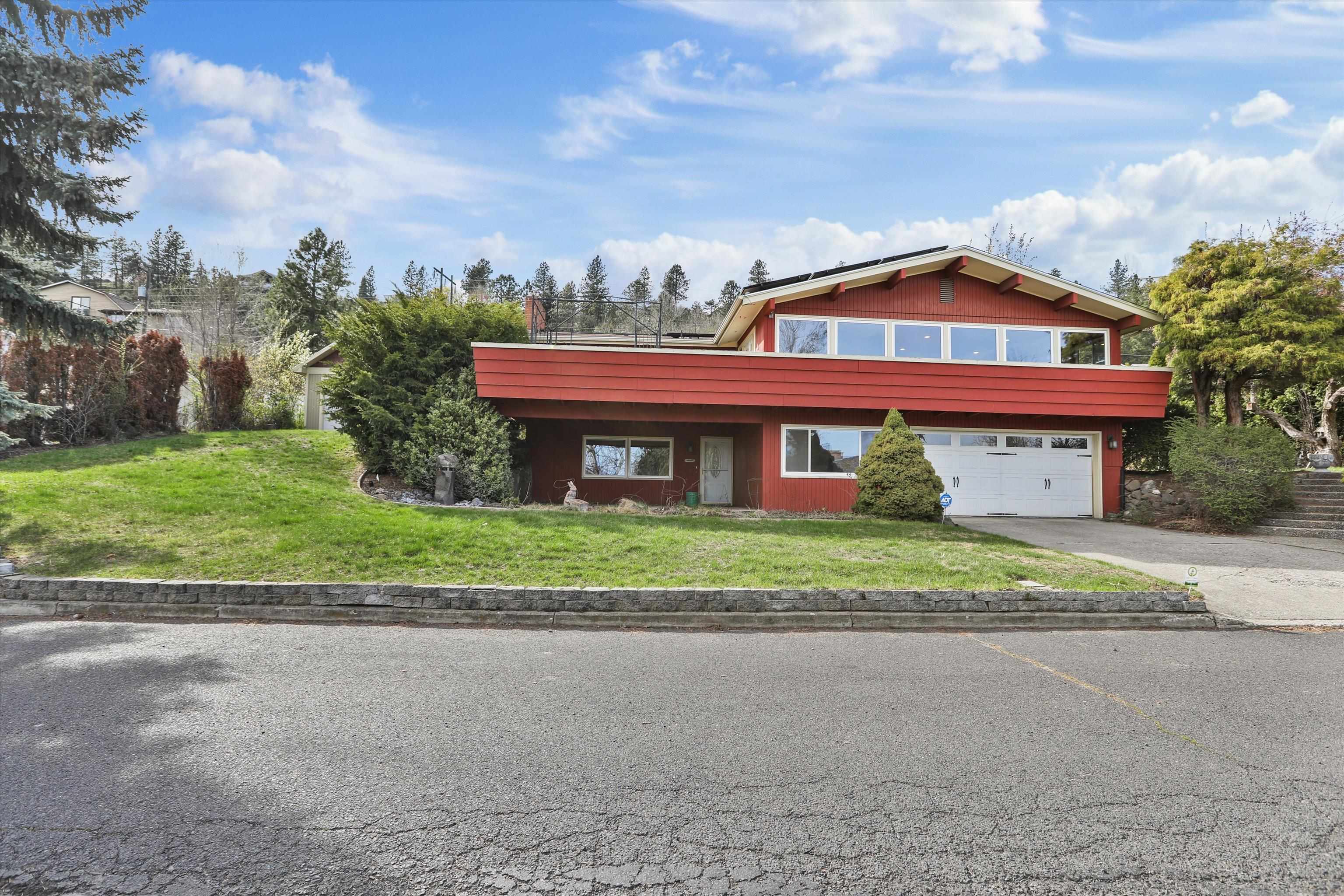 8421 North Northview Road Spokane, WA 99208 - Photo 3 of 32