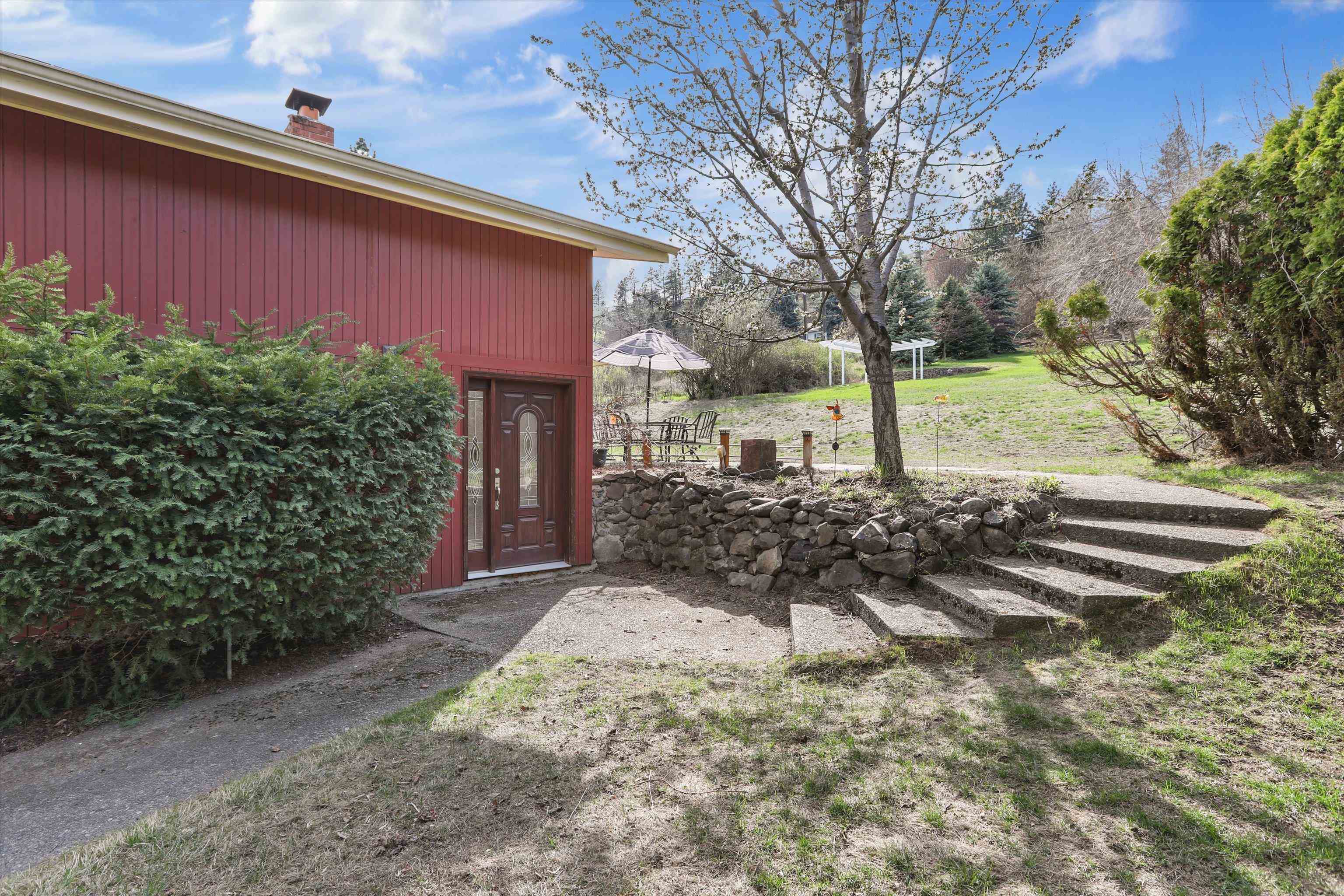 8421 North Northview Road Spokane, WA 99208 - Photo 4 of 32