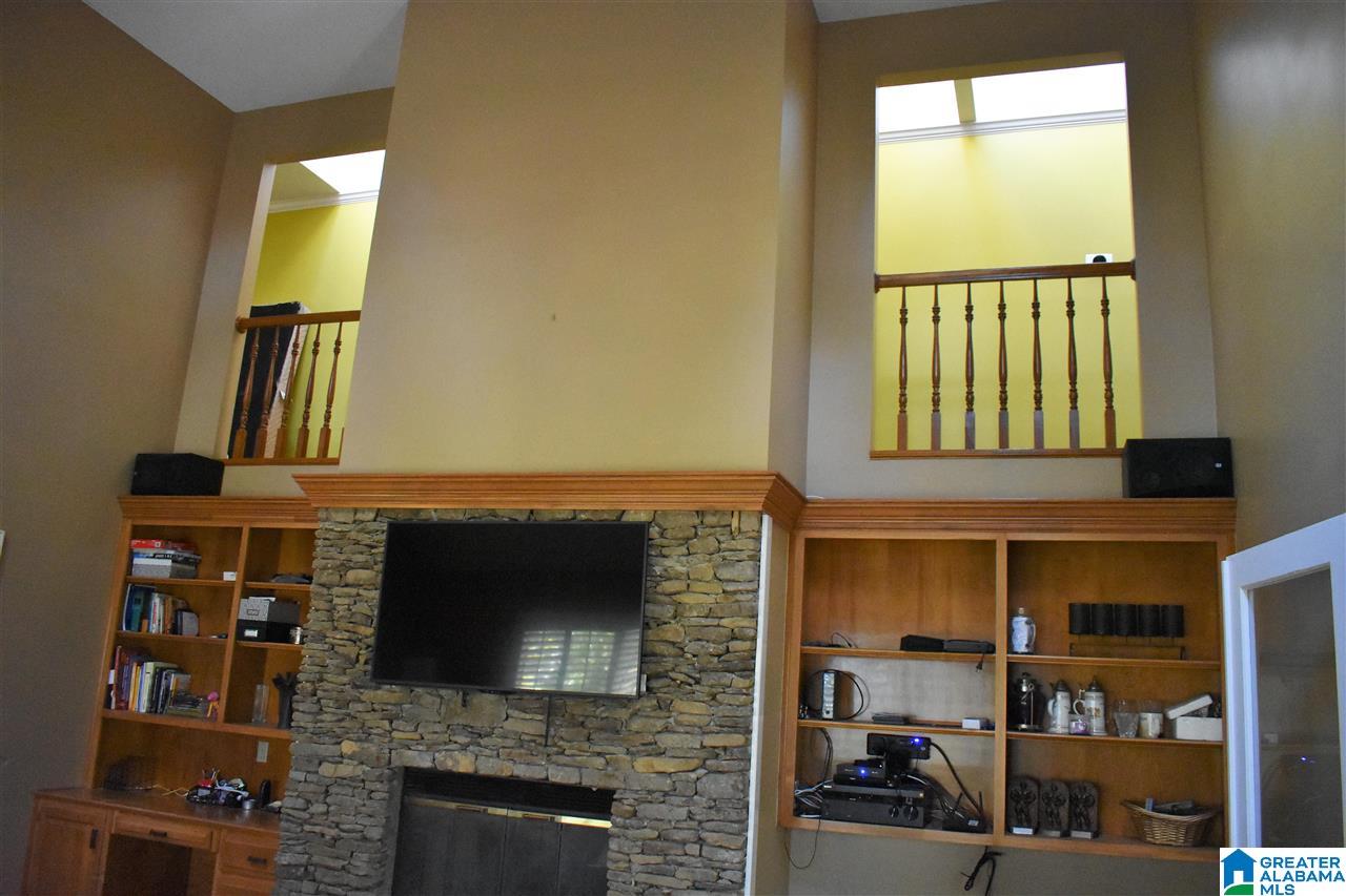 1229 Robin Lane Birmingham, AL 35235 - Photo 5 of 45
