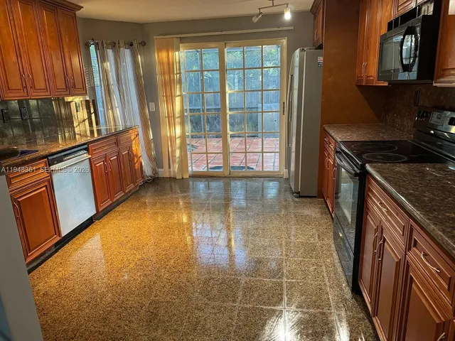 $3,499 | 812 Southeast 14th Court, Deerfield Beach, FL 33441