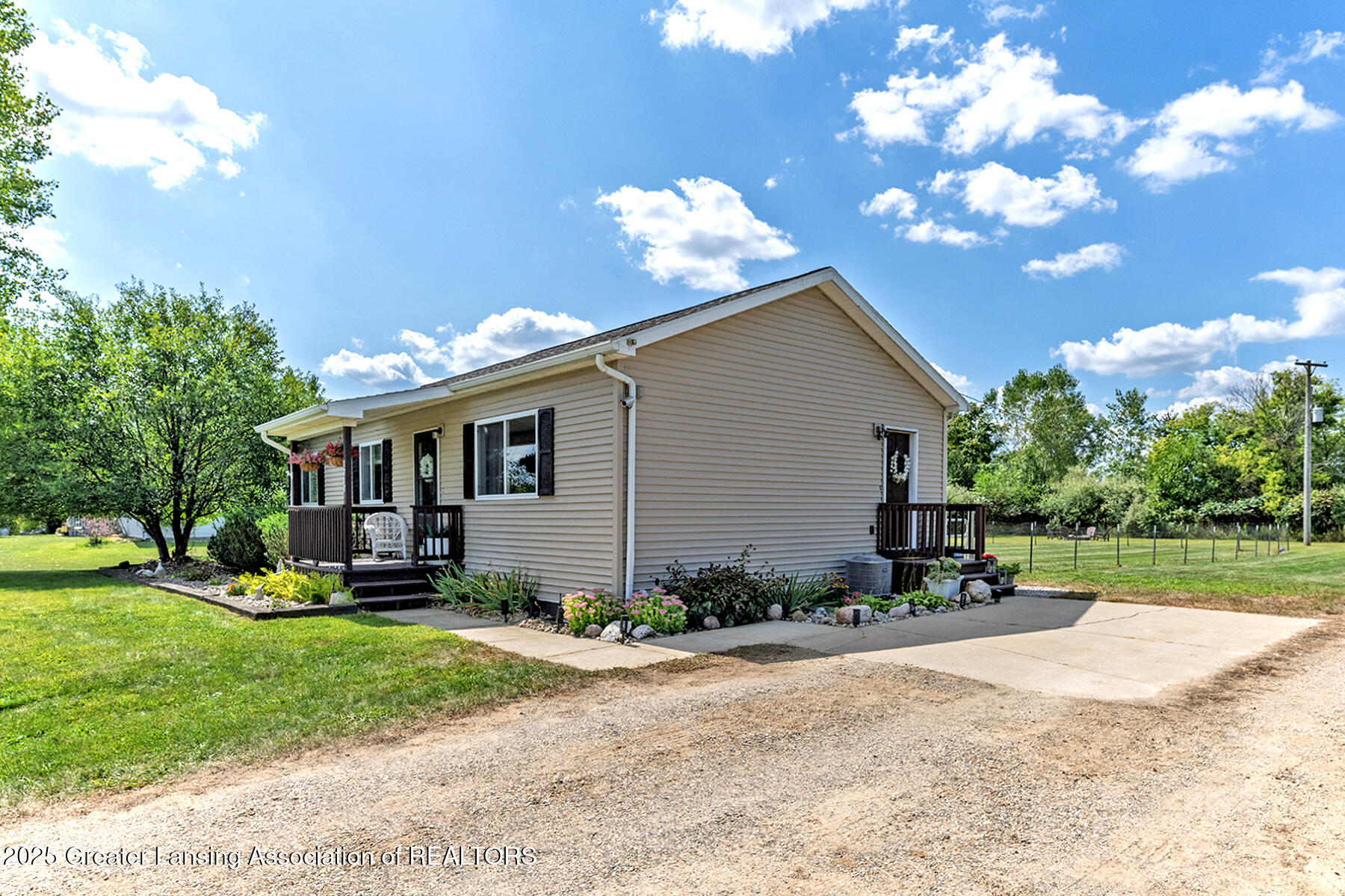 7717 North Wacousta Road Fowler, MI 48835 - Photo 2 of 27 _DSC9957