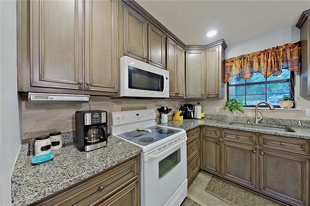 936 Azalea Street Blackshear, GA 31516 - Photo 14 of 33