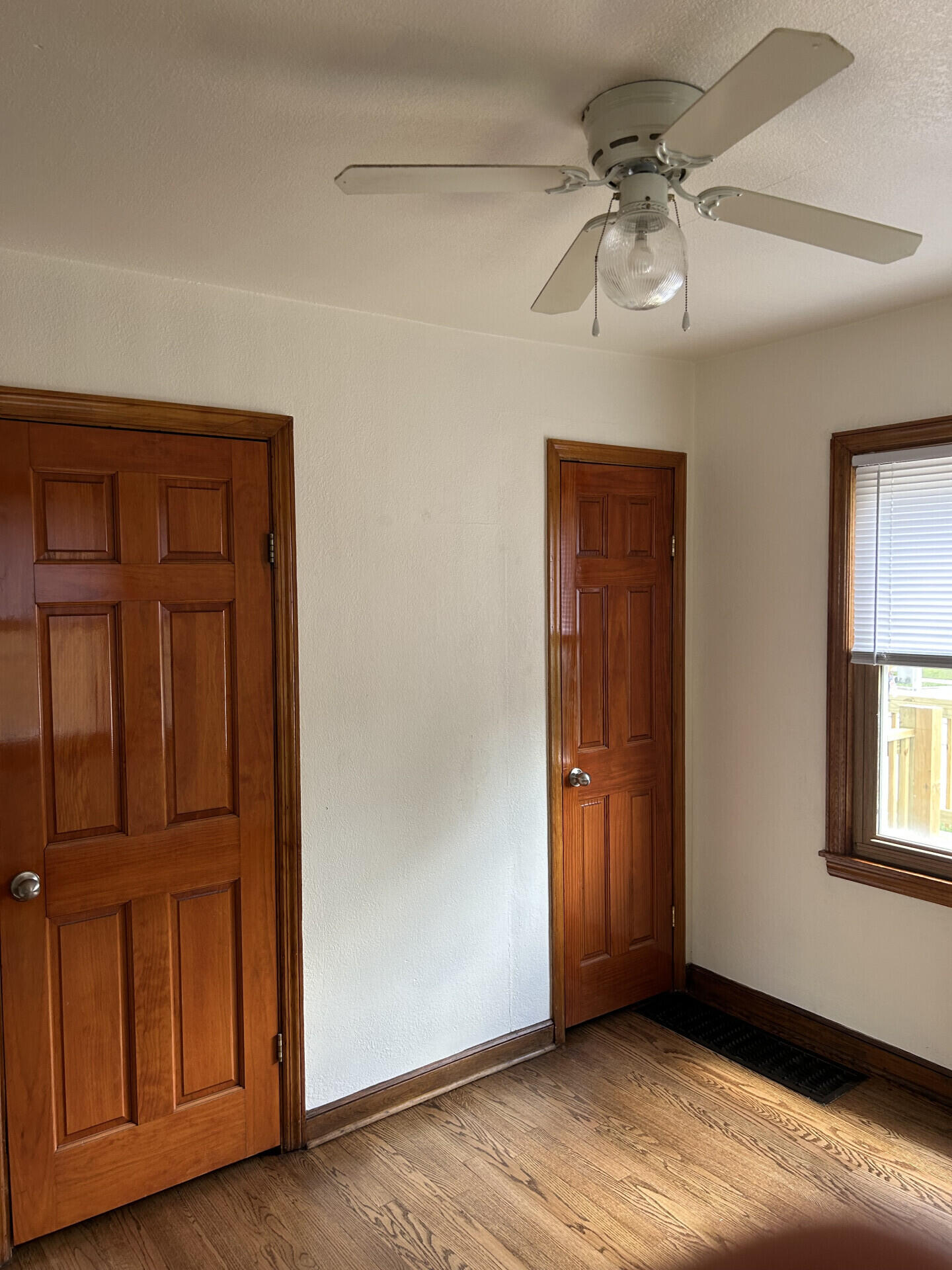 2745 South 68th Street Milwaukee, WI 53219 - Photo 16 of 28 2745S68thSt_70007_16