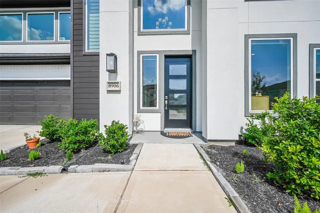 $4,000 | 8906 Luddenham Lilac Lane, Cypress, TX 77433