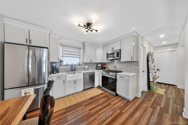 $575,000 | 1718 East Main Street, Mohegan Lake, NY 10547