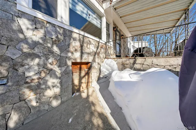 $575,000 | 1718 East Main Street, Mohegan Lake, NY 10547