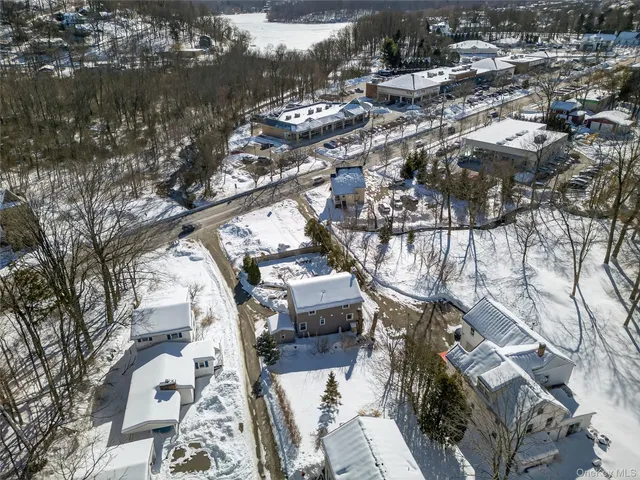 $575,000 | 1718 East Main Street, Mohegan Lake, NY 10547