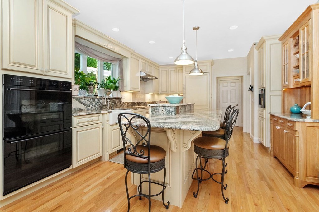 8 Spalding Road Stoneham, MA 02180 - Photo 11 of 37 Gallery Image 11
