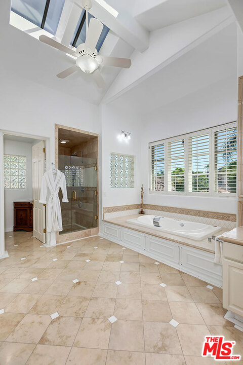 12607 Promontory Road Los Angeles, CA 90049 - Photo 27 of 44