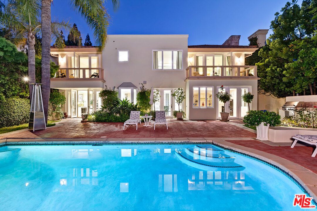 12607 Promontory Road Los Angeles, CA 90049 - Photo 5 of 44