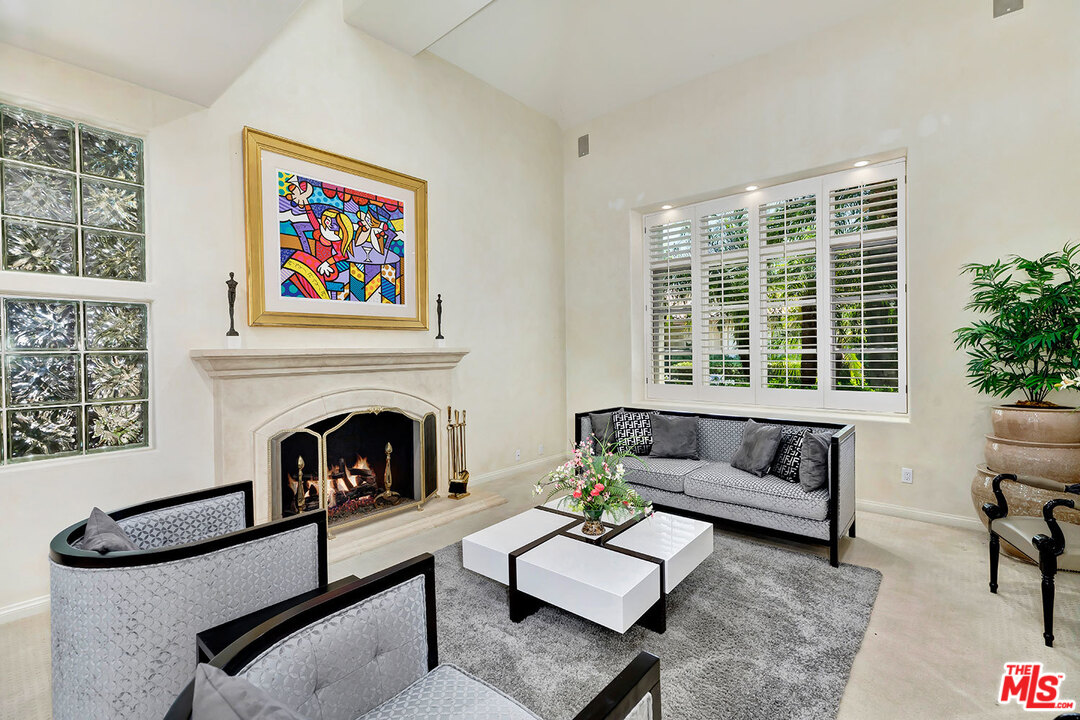 12607 Promontory Road Los Angeles, CA 90049 - Photo 9 of 44