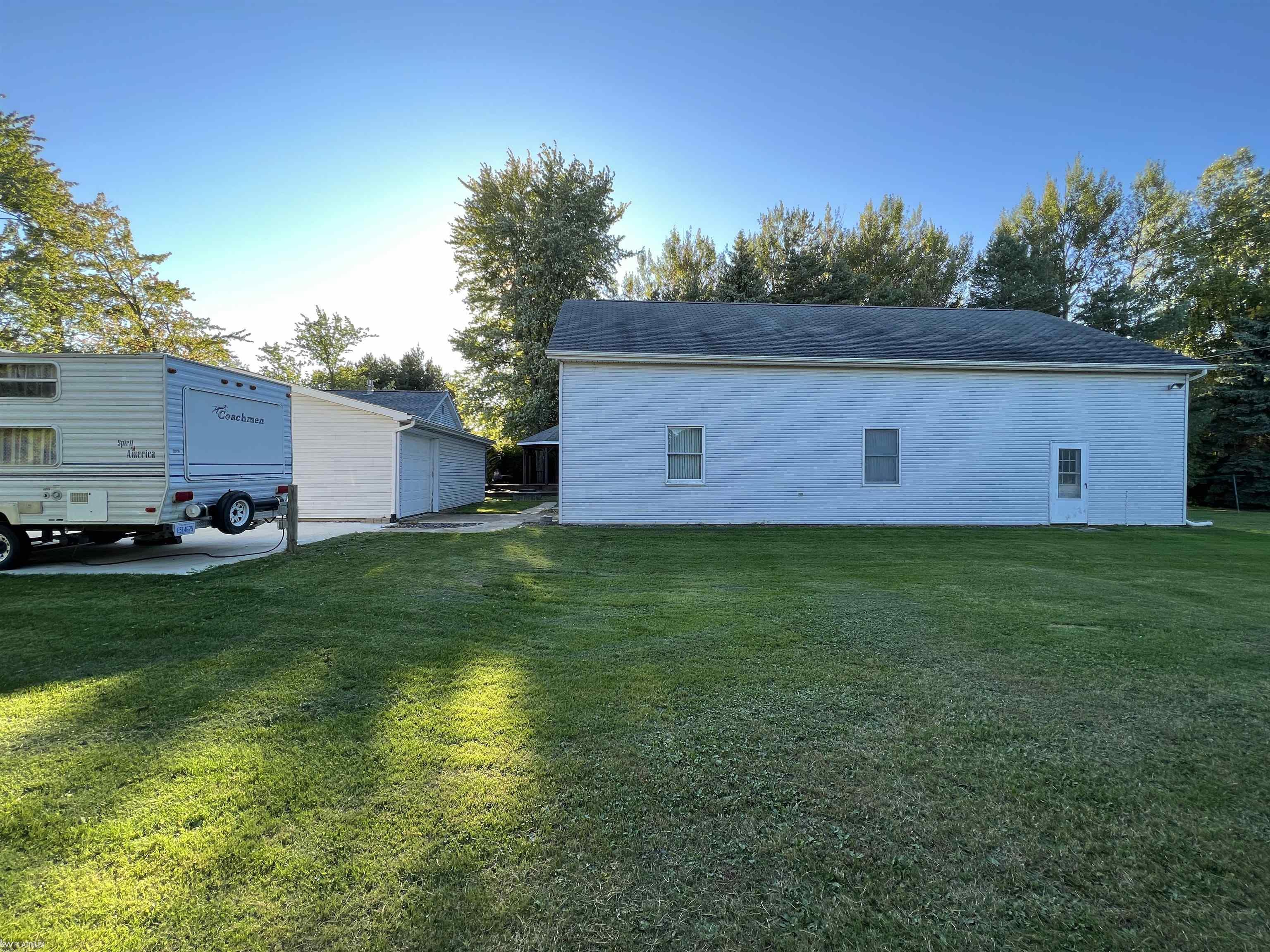8709 Sand Beach Road Harbor Beach, MI 48441 - Photo 7 of 73 50092614-6.JPG
