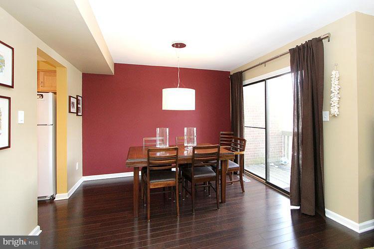 2174 Glencourse Lane Reston, VA 20191 - Photo 6 of 30 Dining Room