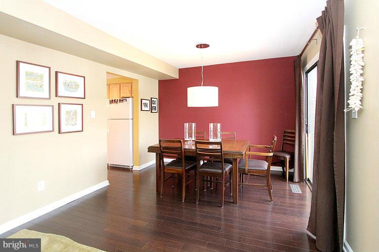 2174 Glencourse Lane Reston, VA 20191 - Photo 8 of 30 Dining Room