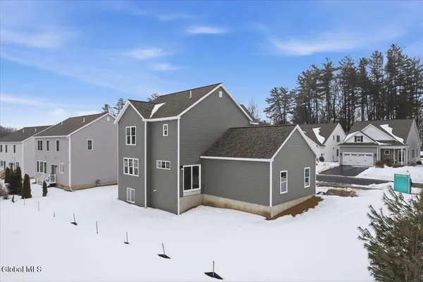 $588,000 | 32 Bradley Circle, Halfmoon, NY 12065