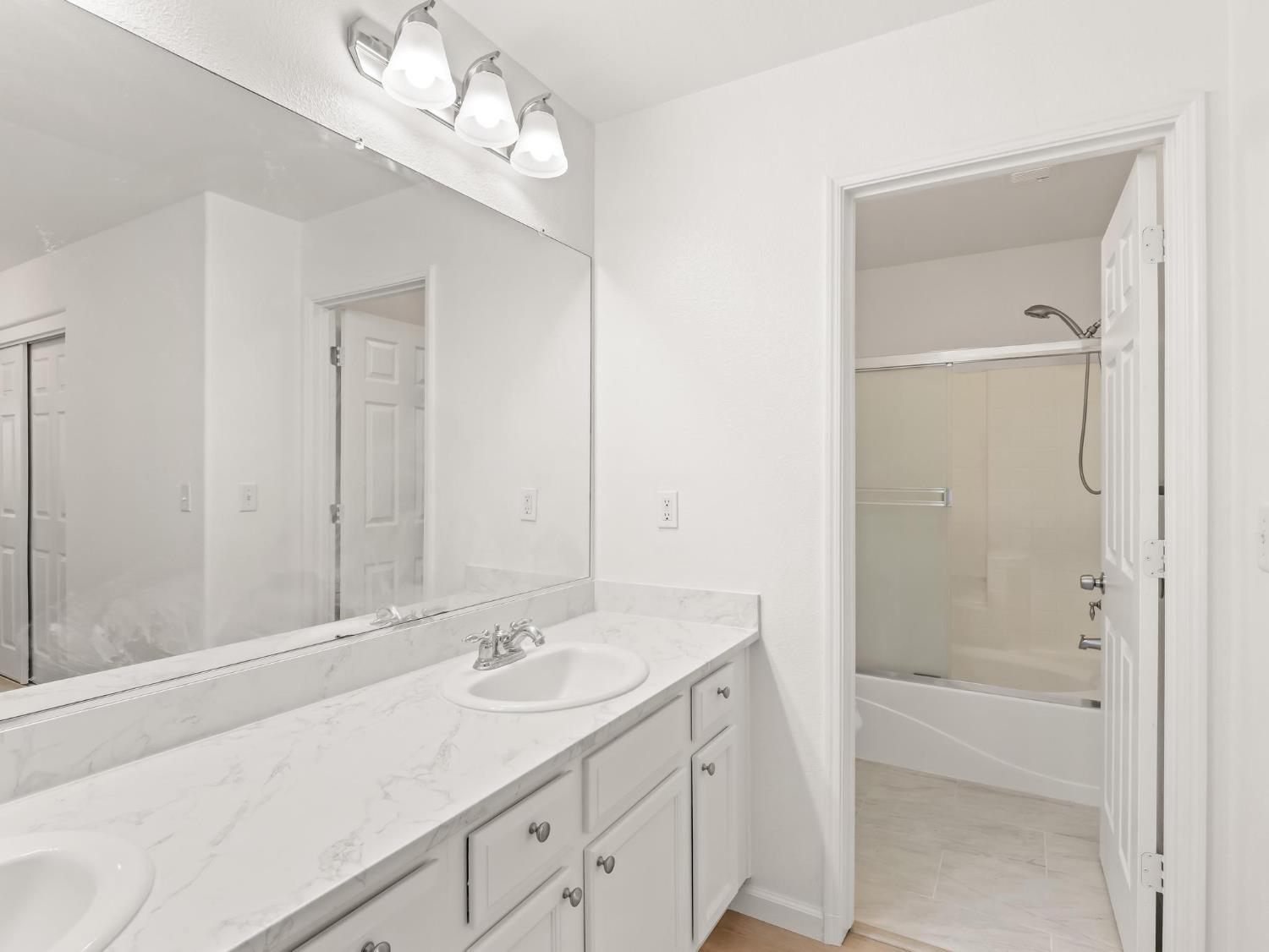 4068 West Weldon Avenue Fresno, CA 93722 - Photo 20 of 33