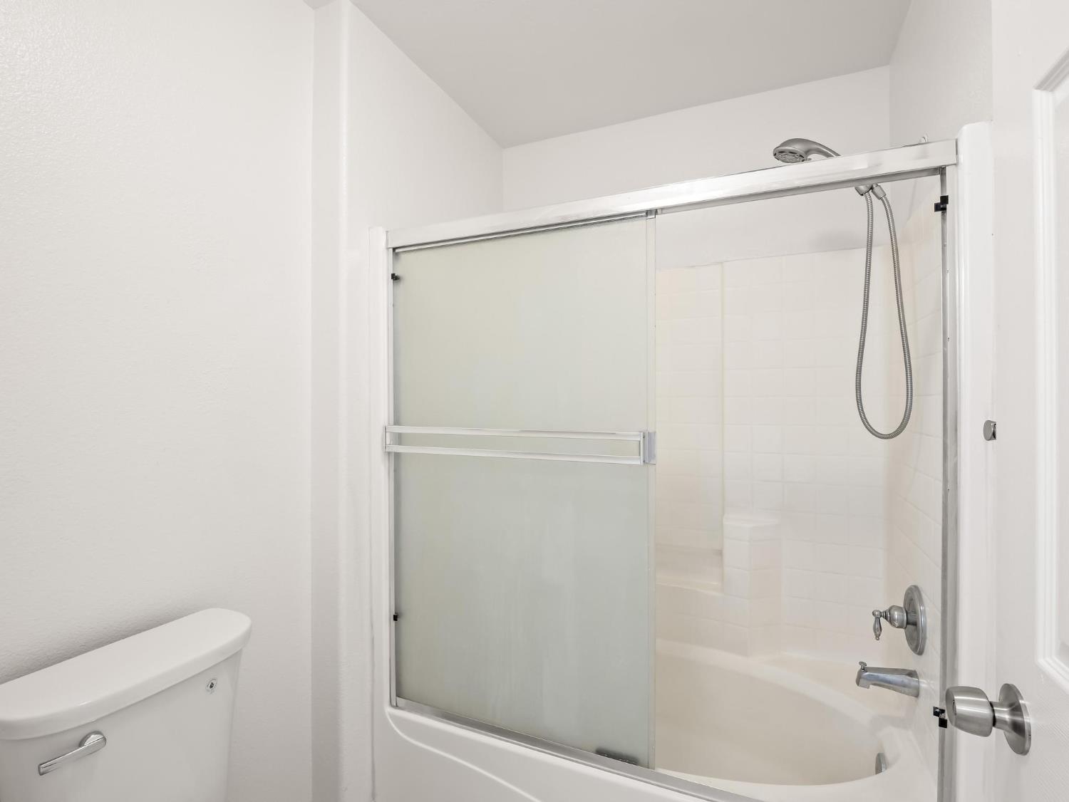 4068 West Weldon Avenue Fresno, CA 93722 - Photo 21 of 33