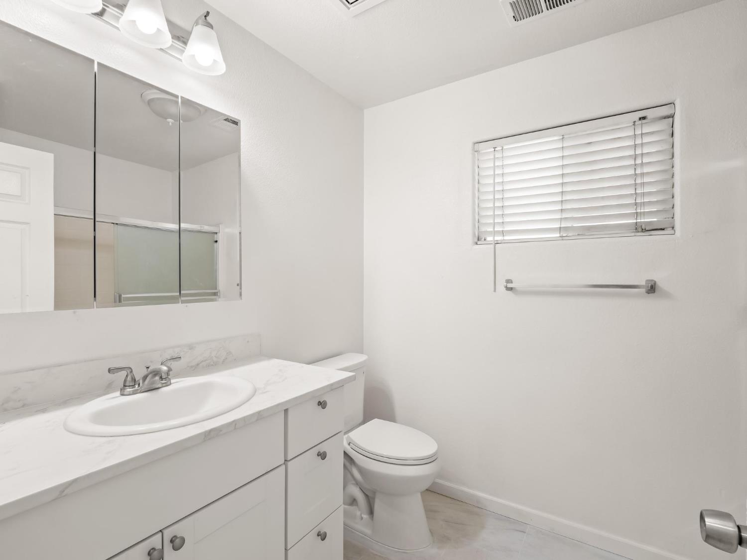 4068 West Weldon Avenue Fresno, CA 93722 - Photo 24 of 33