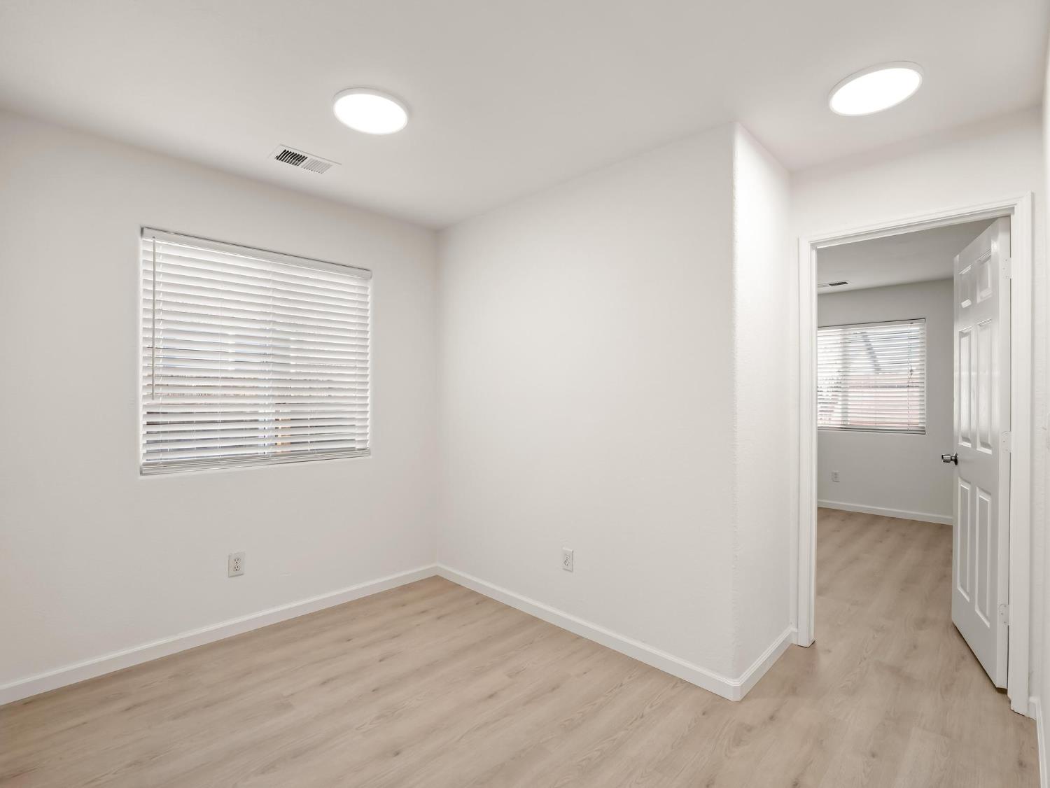 4068 West Weldon Avenue Fresno, CA 93722 - Photo 26 of 33