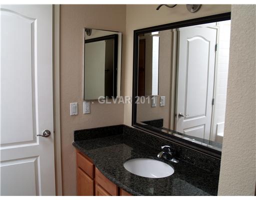 3145 East Flamingo Road, Unit 2046 Las Vegas, NV 89121 - Photo 10 of 15 Master Bath/Spa.