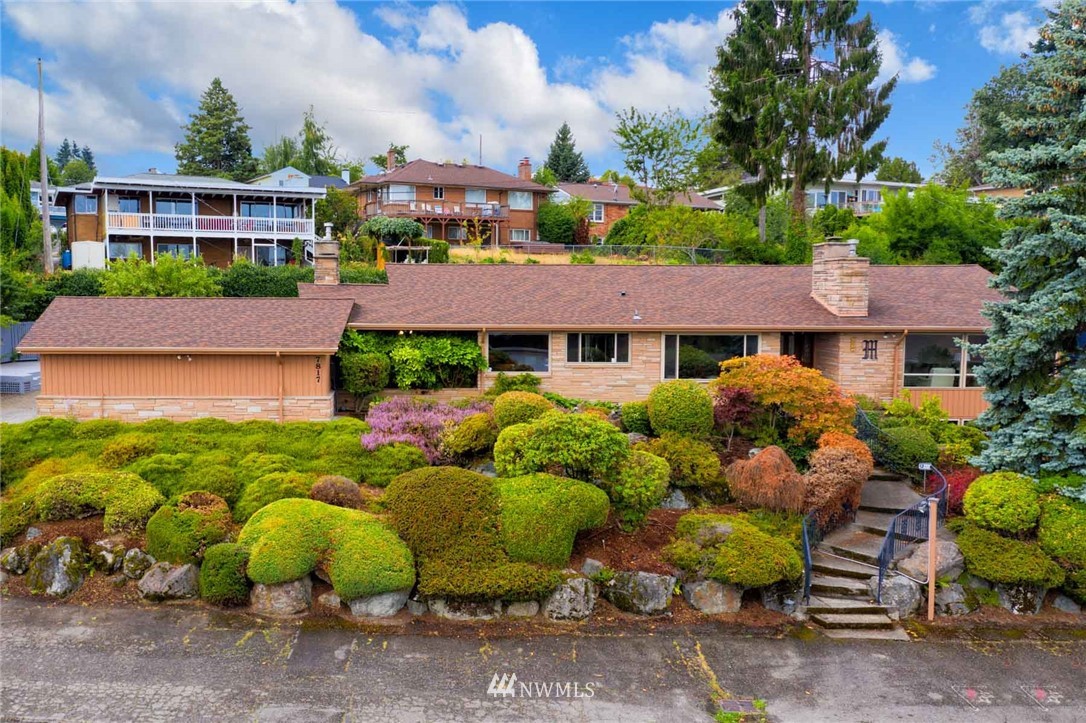 7817 South Sunnycrest Road Seattle, WA 98178 - Photo 1 of 38