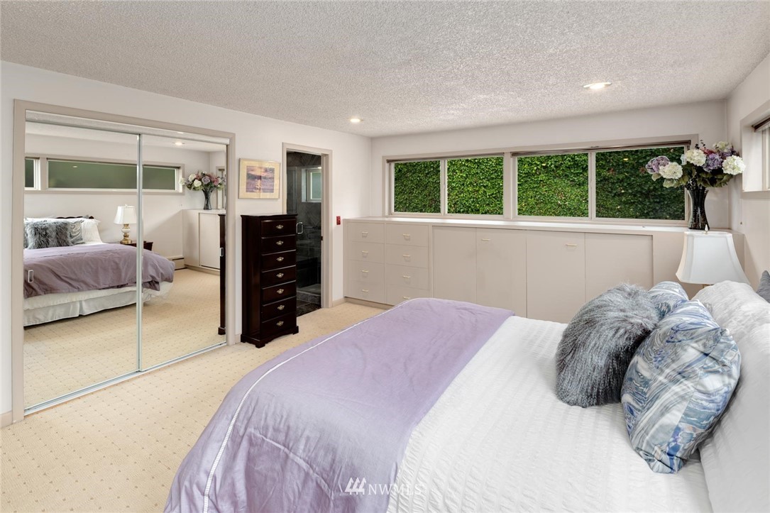 7817 South Sunnycrest Road Seattle, WA 98178 - Photo 18 of 38