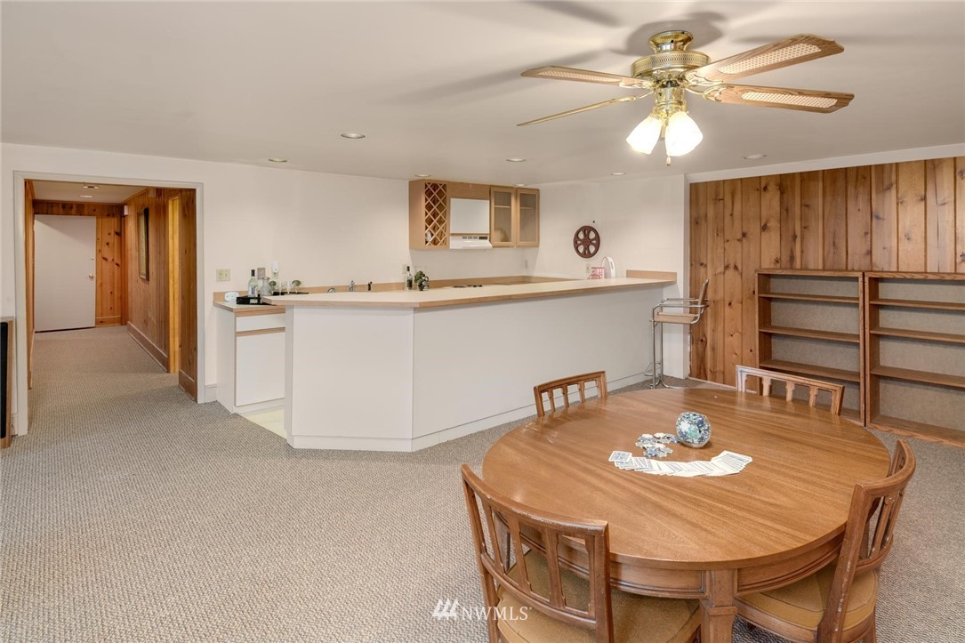 7817 South Sunnycrest Road Seattle, WA 98178 - Photo 22 of 38