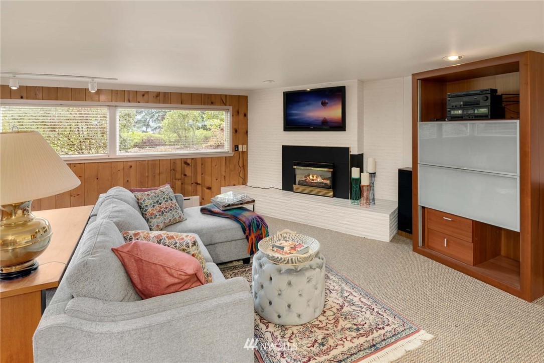 7817 South Sunnycrest Road Seattle, WA 98178 - Photo 23 of 38