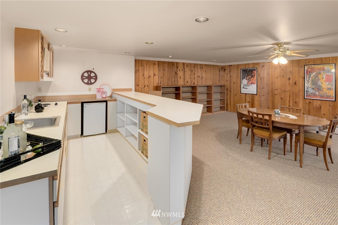 7817 South Sunnycrest Road Seattle, WA 98178 - Photo 25 of 38