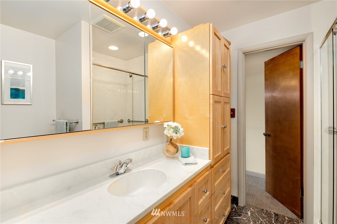 7817 South Sunnycrest Road Seattle, WA 98178 - Photo 29 of 38