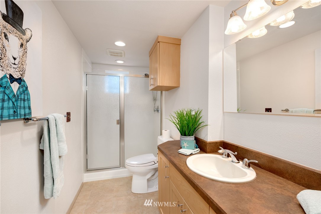 7817 South Sunnycrest Road Seattle, WA 98178 - Photo 31 of 38