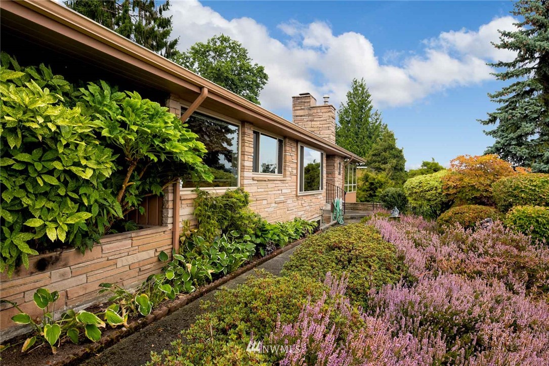 7817 South Sunnycrest Road Seattle, WA 98178 - Photo 35 of 38