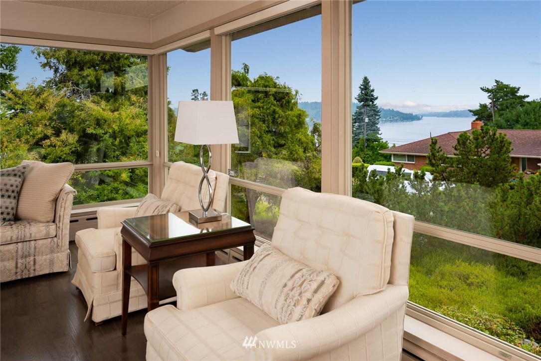 7817 South Sunnycrest Road Seattle, WA 98178 - Photo 5 of 38