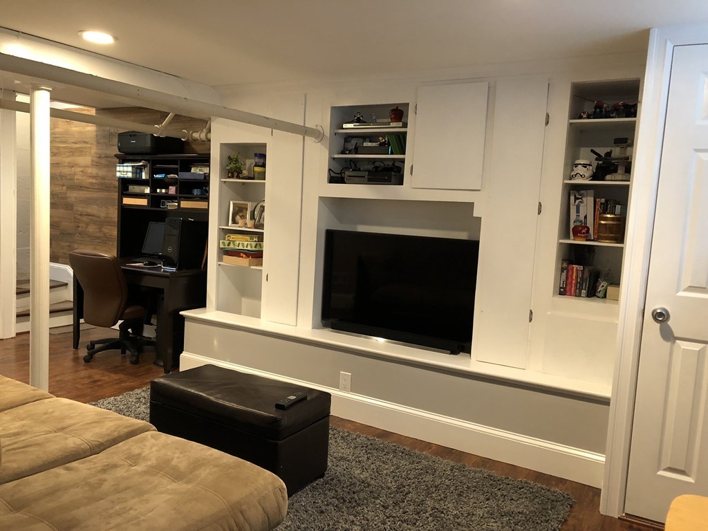 18 Hillside Road Dedham, MA 02026 - Photo 13 of 14 Gallery Image 13