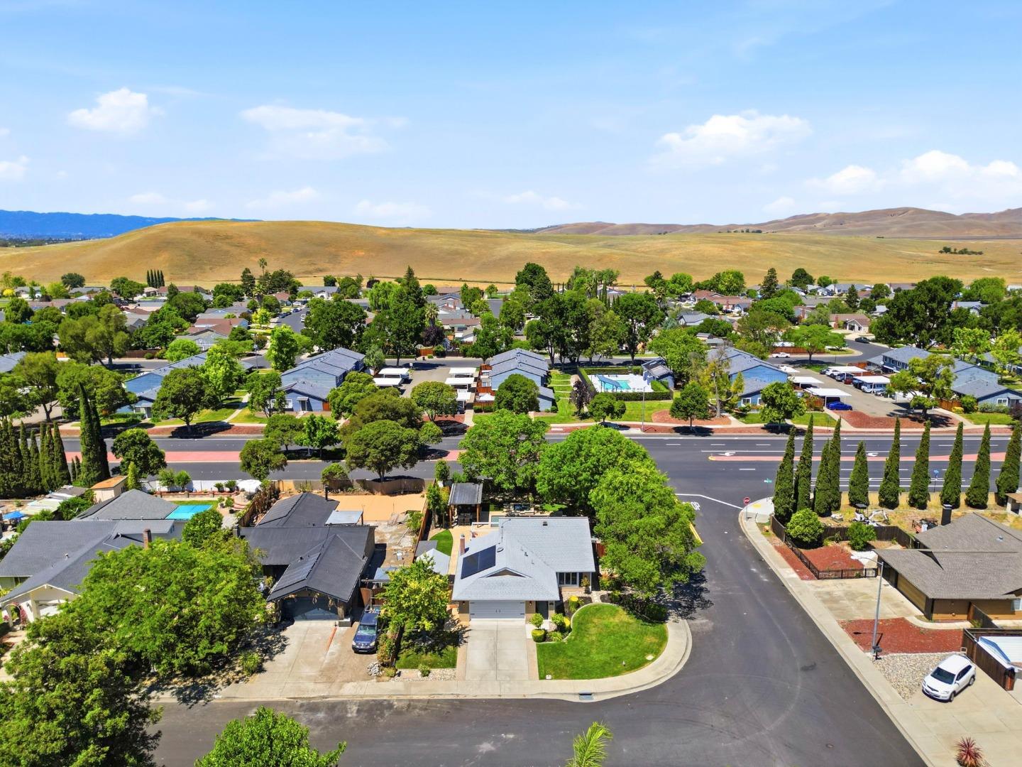 1780 Honeysuckle Road Livermore, CA 94551 - Photo 48 of 53