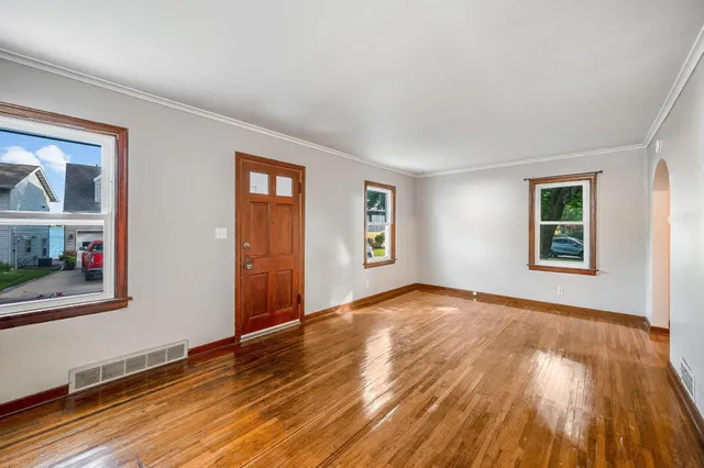 $109,900 | 1365 Oak Beach Drive, Fairmont, MN 56031