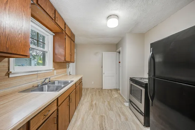 $109,900 | 1365 Oak Beach Drive, Fairmont, MN 56031