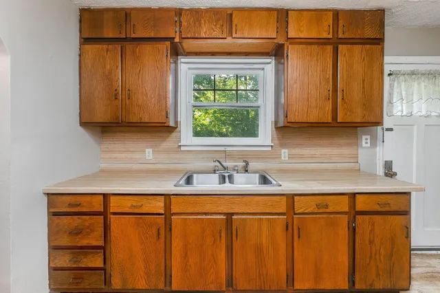 $109,900 | 1365 Oak Beach Drive, Fairmont, MN 56031