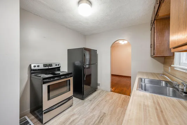 $109,900 | 1365 Oak Beach Drive, Fairmont, MN 56031